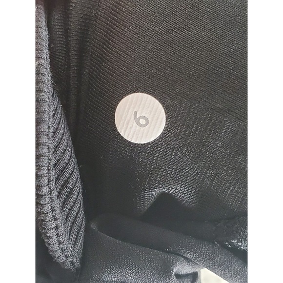 Lululemon Yoga Studio Dance Cropped Pants Sz 6 29-34 x19 Black Striped Stretch - Picture 2 of 8